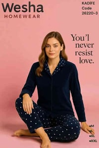 تراك أزرار • مخمل فرنسي • ماركة ويشا