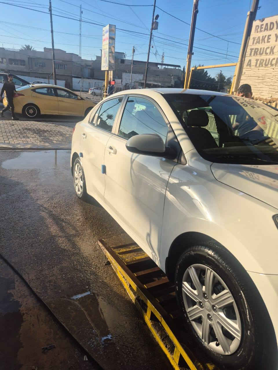 السلام عليكم ريو موديل ٢٣ وارد امريكي  جاملغ ايسر بارد وبنيد بدل  فقط رقم بغداد بسمي مواصفات شاشة كامرة حساس امامي خلفي رادار سعر ١٢٧ وبيها مجال عنوان بغداد حي جهاد رقم ***********
