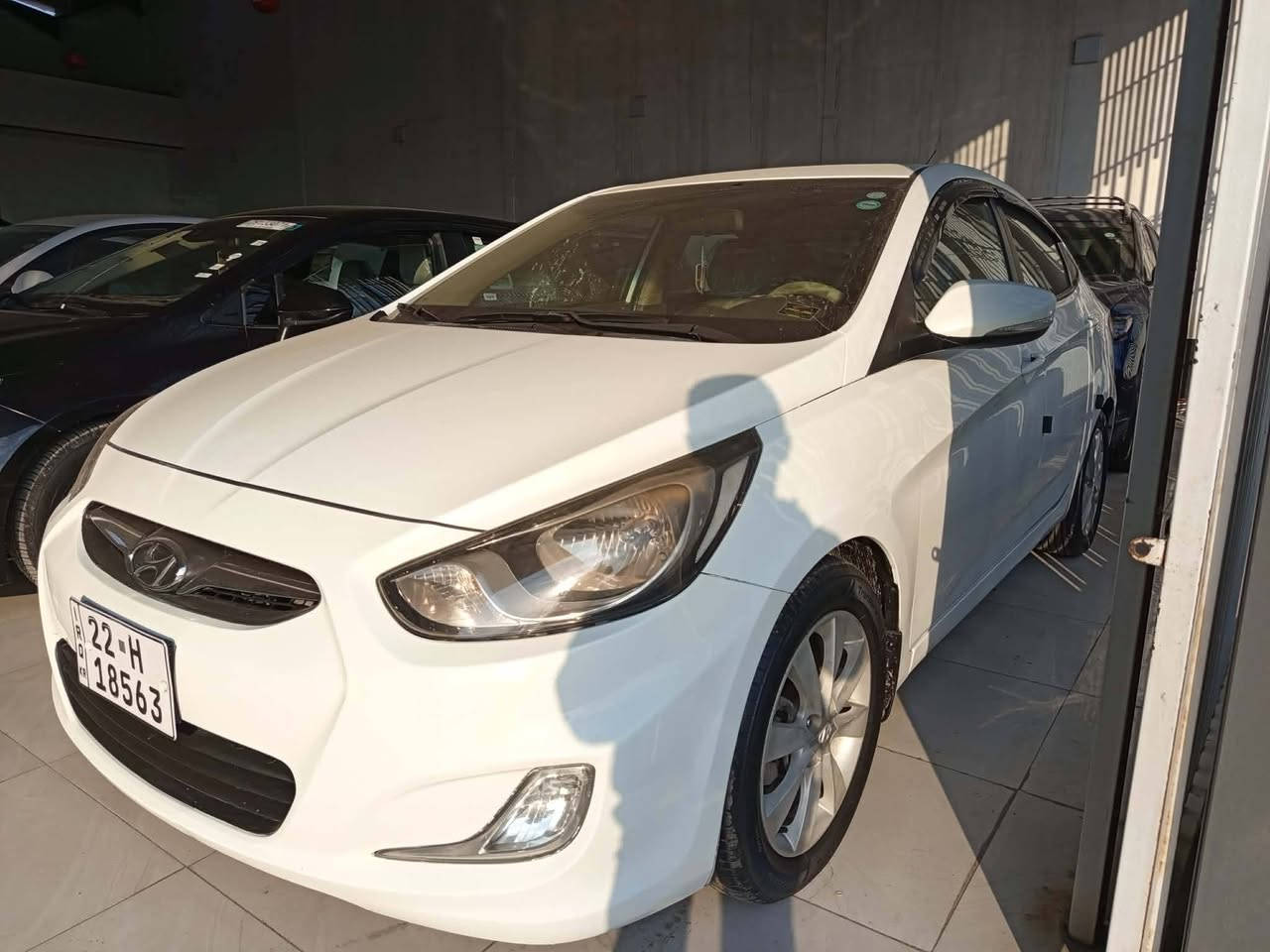 السلام عليكم ورحمة الله للبيع اكسنت موديل 2014
السيارة جديده بمعنه الكلمه 
بدون صبغ شرط 
محرك كير بشرط محرك مامفتوح  سيارة جديده
هزه وسنويه جديده شرط التحويل 
رقم اربيل جديد
السيارة فول ماعده الفتحه 
تحكمات ستيرن كير تومتيك 
السيارة معيزه بس ستر ربك 
بيها مكانات بارد 
مكان السيارة الموصل
رقم الهاتف‏‪0771 698 3923‬‏
