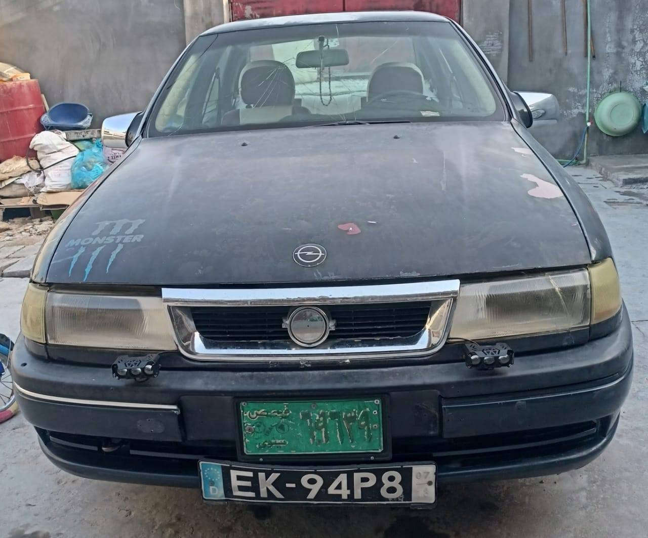 السلام عليكم
اوبل فكترا للبيع 
 حجم ١٨ 
موديل ٩٢ 
تخم تاير جديد 
كهربائيات كله شغال بدون نقص 
كير و محرك شرط 
( *********** ) 
***********
