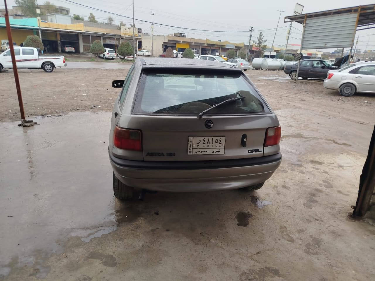 اوبل استرا ..١٩٩٣
رقم نينوى ألماني تابع لمشروع الوطني 
السياره جماليه. 
المحرك + كير بشرط لانفخ لاصرف لا بخار 
السعر : ٣٥ بيها مجال 
***********_ *********** 
الموصل _ الحمدانية الحمدانية, نينوى
