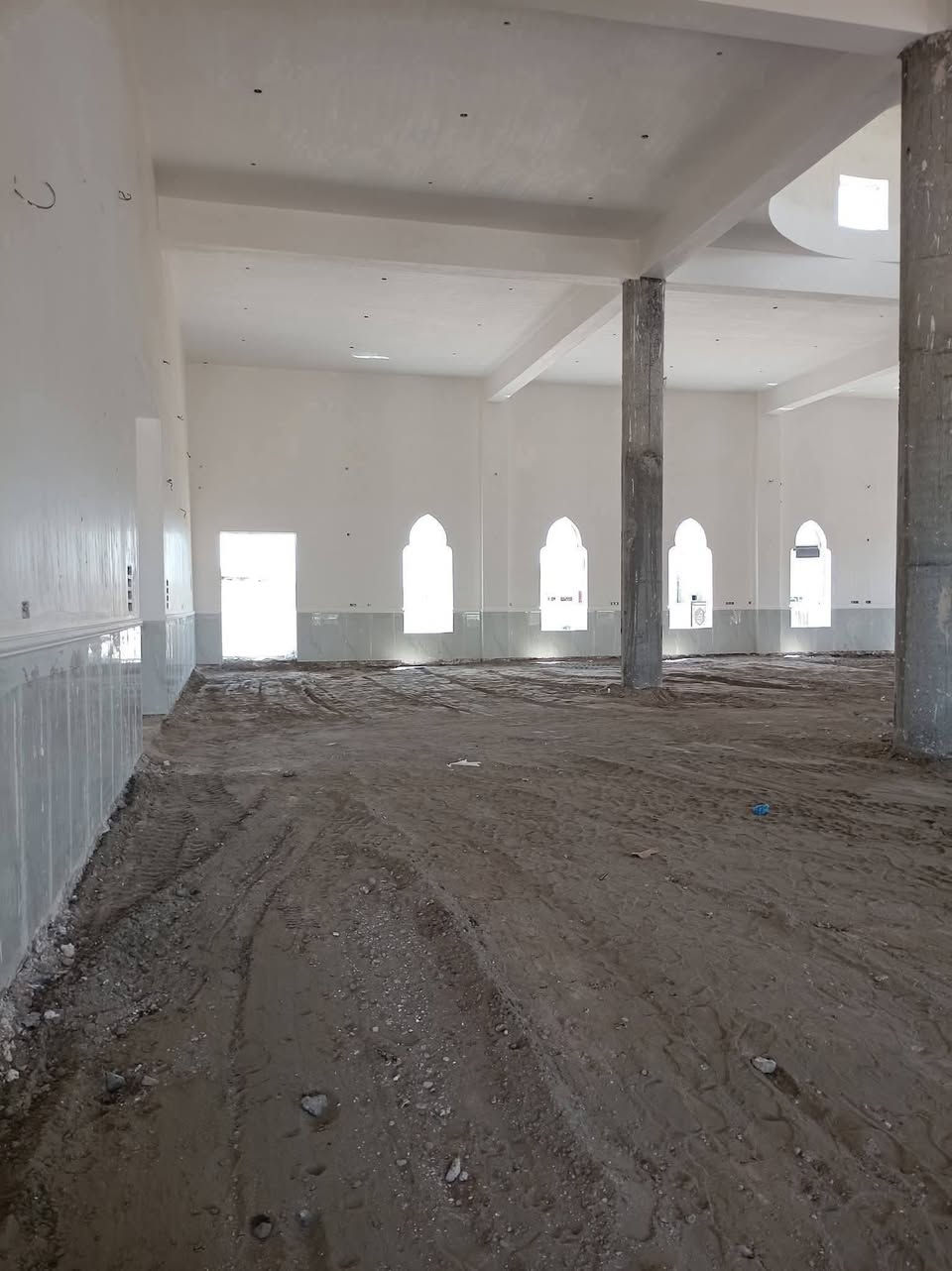 سلام عليكم  / يوجد كادر عمل جاهز  تصعيد مواد  / تنضيف بيوت  /   / تفليش  / تكشيط  / دفن نهري  / شقلنه ليل ونهار  / وماعليك بكلشي تاخذ شقل جاهز مني  / ومعداتنه جاهز وسياره تجيك للبيت ماعليك بس تصال على رقم/  ، ***********
