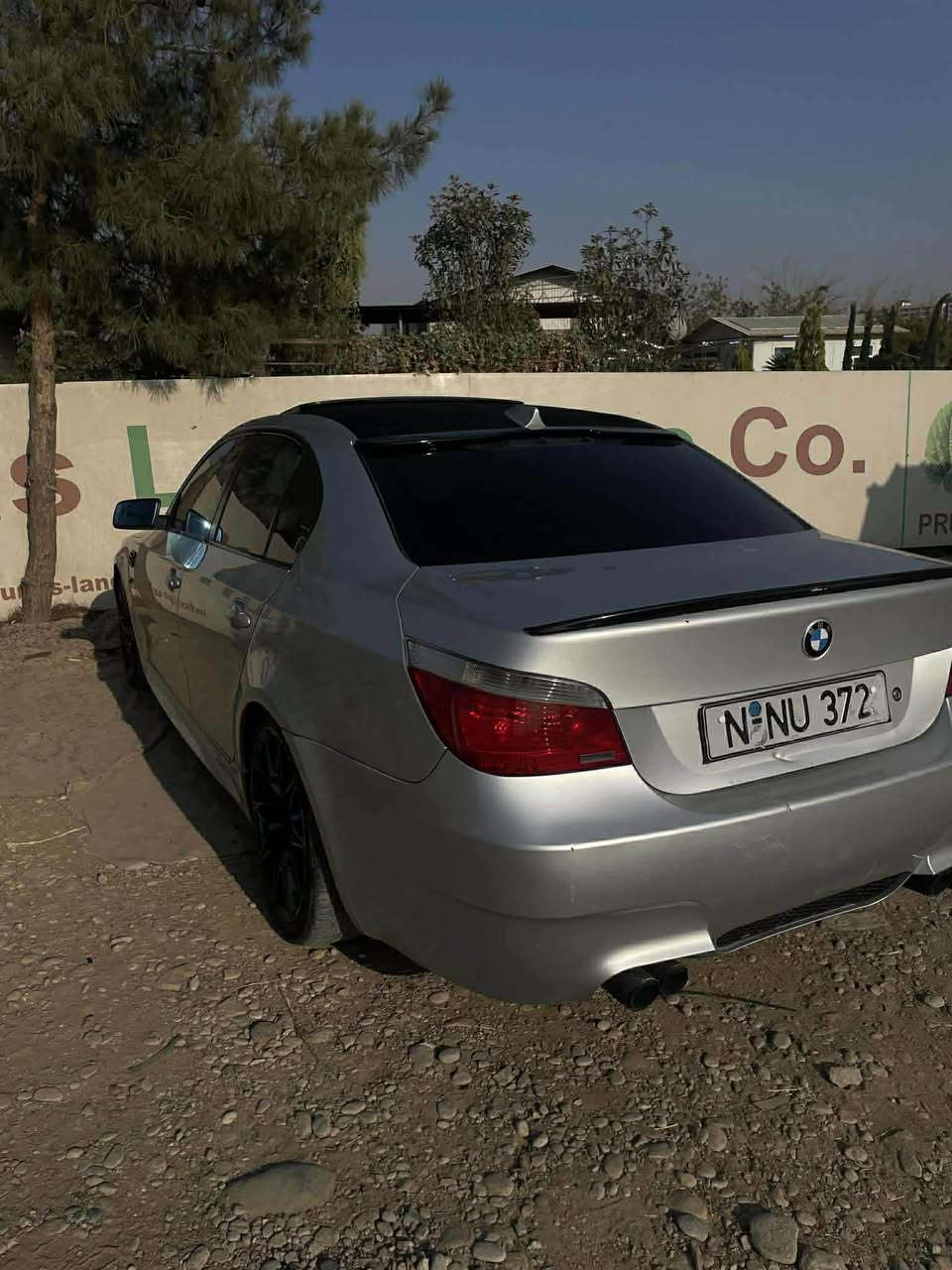 Bmw 
2004
5 پەردە  قەپات مواسەفات
مەنەفیست پاکانە خرامە بەشەرت مەکینە ٥٢٥ مەکینە مەرخوب یەک پارچەو نیو سبوخ
سەیارە کامل بە شەرت
کەمێک تەزرەی هەیە نمونە لەجوانی 
***********
74 شقلاوة, أربيل
