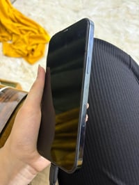 ايفون للبيع 12برو ماكس ذاكرته 256 بطاريته 76 تواصل 07764202063