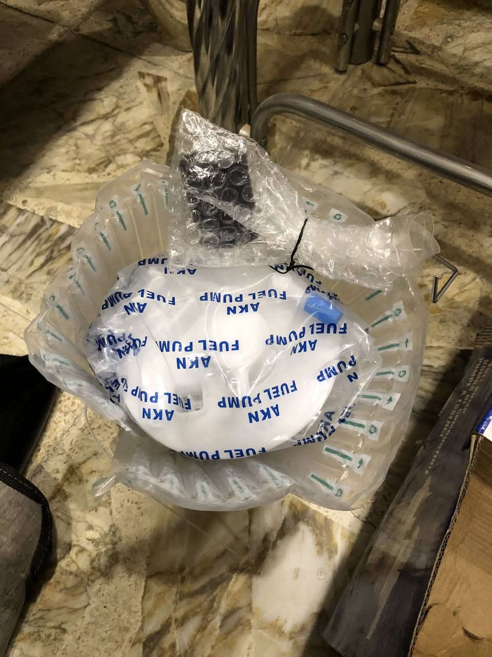 عندي قاعدة فيت بم مال اكسنت جديد بالكرتون سعر 125 الف
عنوان بغداد ***********
