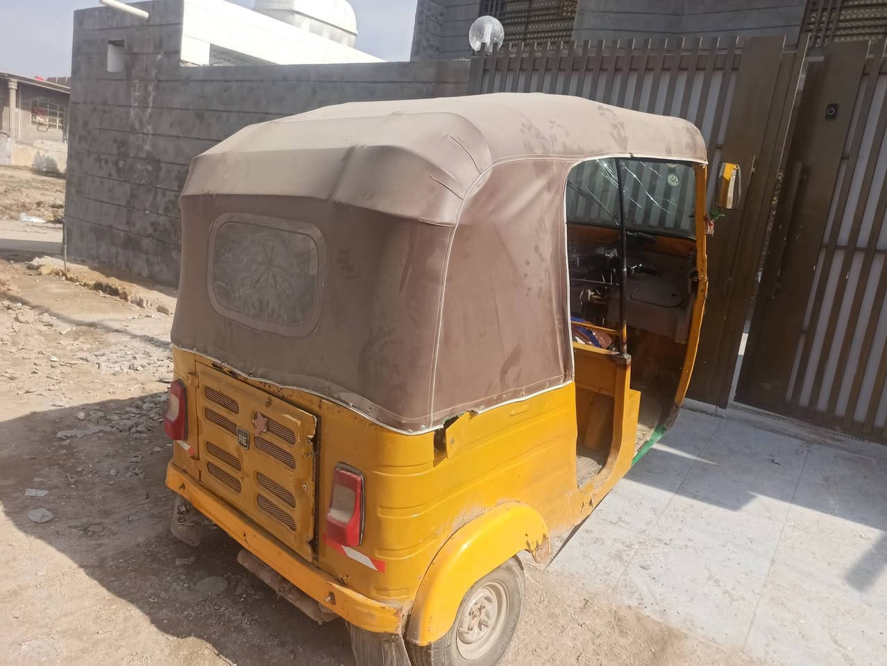 تكتك ١٧ محسوبه عل ١٨للبيع تكتك نضيفه وخير من الله والمكينه خير من يم الله ومعمره الخياسات المكان بابل الحمزه الغربي كلهه السعر ٣ وبيهه مجال للاتصال ***********
