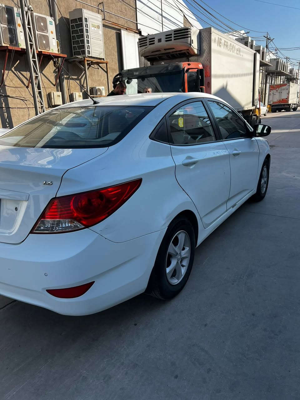 السلام عليكم
هونداي اكسنت خليجيه محرك 1600 المرغوب قطرتين موديل 2015 استلام شركه نفس المالك بلاديه بدون حادث بيها طخات بسيطه شاشه كبيره تخم تاير جديد خمسه ويل كب حداديه كامله قبل شهرين خلفي وامامي باتري امرون جديد تحكم استيرن نضام ايكو والمواصفات المعروفه 

السعر 108$ وبيها مجال بسيط 

مكان السياره بغداد جميله

للاستفسار الاتصال على الرقم ***********
