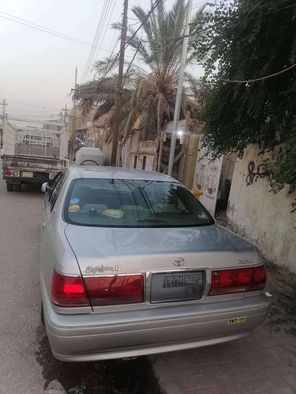 ملكه موديل 2003 شاصي 75 فول بطن عدا الفتحه شاشه ليزريه اربع دكم ثلاجه برده كشنات اربعه كهربائيه تبريد قطعتين مكينه D4جبير جديده شرط مابيه تنقيص تخم تاير جديد باتري جديد حداديه جديده  مكفوله من الكص ونقل الجثه والاصوليات مالكه بالنجف مدفوع الكمرك والضريبه باقيه بس على الرقم المكان نجف مشخاب اتصل على الرقم *********** وبيك خير ودلل
