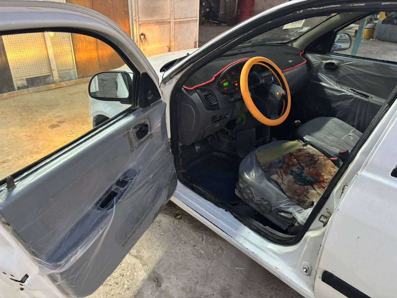 سلام عليكم طيبه موديل 2015 رقم مكليزي وسط جهزه من كلشي مكفواله كير مكينه مكفوالت  باقي تفاصيل خاص  مكان الحله ***********.  سعره 38 بيه مجال قليل
