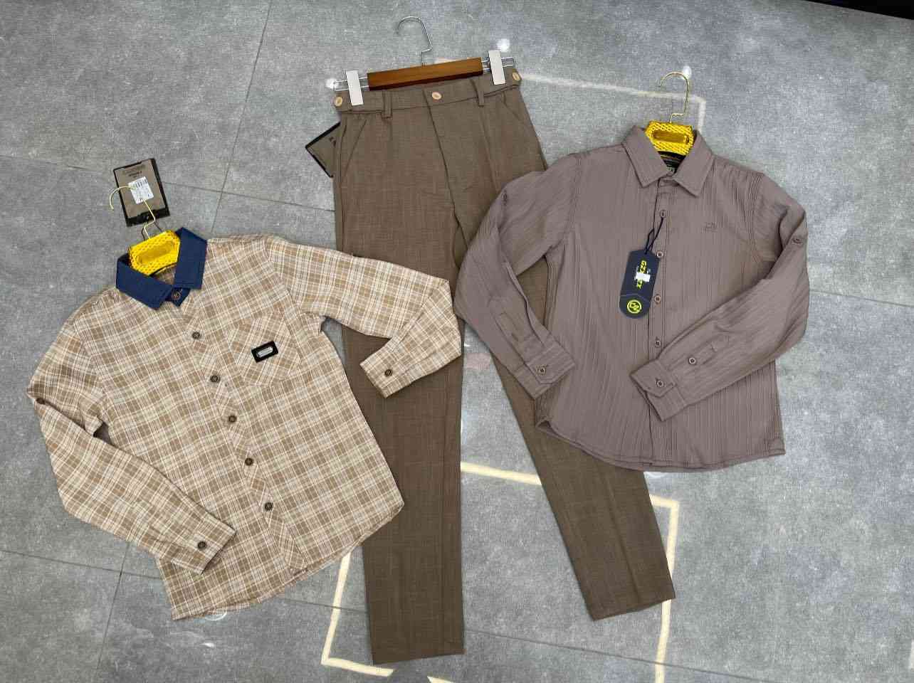 قميص ولادي ماركة 🏅

يلبس من 6-7-8-9-10-11-12-13-14 سنة ✅

العنوان 📌الصويرة -حي المعلمين -شارع عمارة المنغر  -مقابل سرمد مول -مجاور تنزيلات حمودي -مجاور كريم بلادي للستائر

🚖توجد خدمة توصيل لكافة محافظات العراق 🇮🇶🚖 
للاستفسار***********
