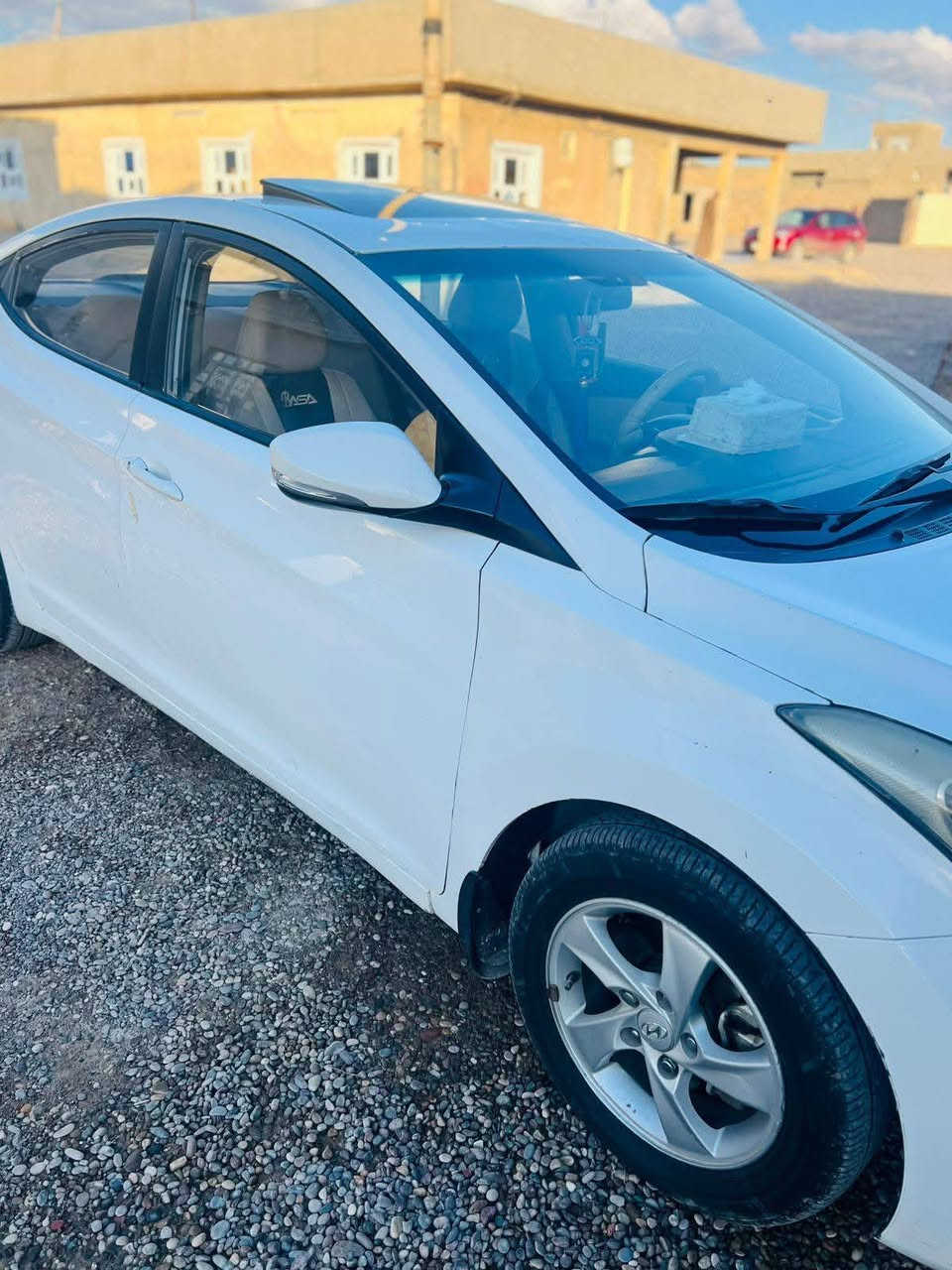 السلام عليكم 
للبيع سياره النترا موديل 2013 وارد خليجي 
رقم اربيل دولي شرط التحويل 
محرك 18 دوش المرغوب 
كير محرك شرط ع فحص 
صدر تواير كهربائيات كلها شغاله 
ضرر 3 قطع صبغ وبيها شبر بارد بالقماره 
السعر ( 115 ) وبيها مجال ،، البيع نقدا فقط 
مكان السياره / صلاح الدين _ الشرقاط 
للاستفسار / *********** \ / ***********
