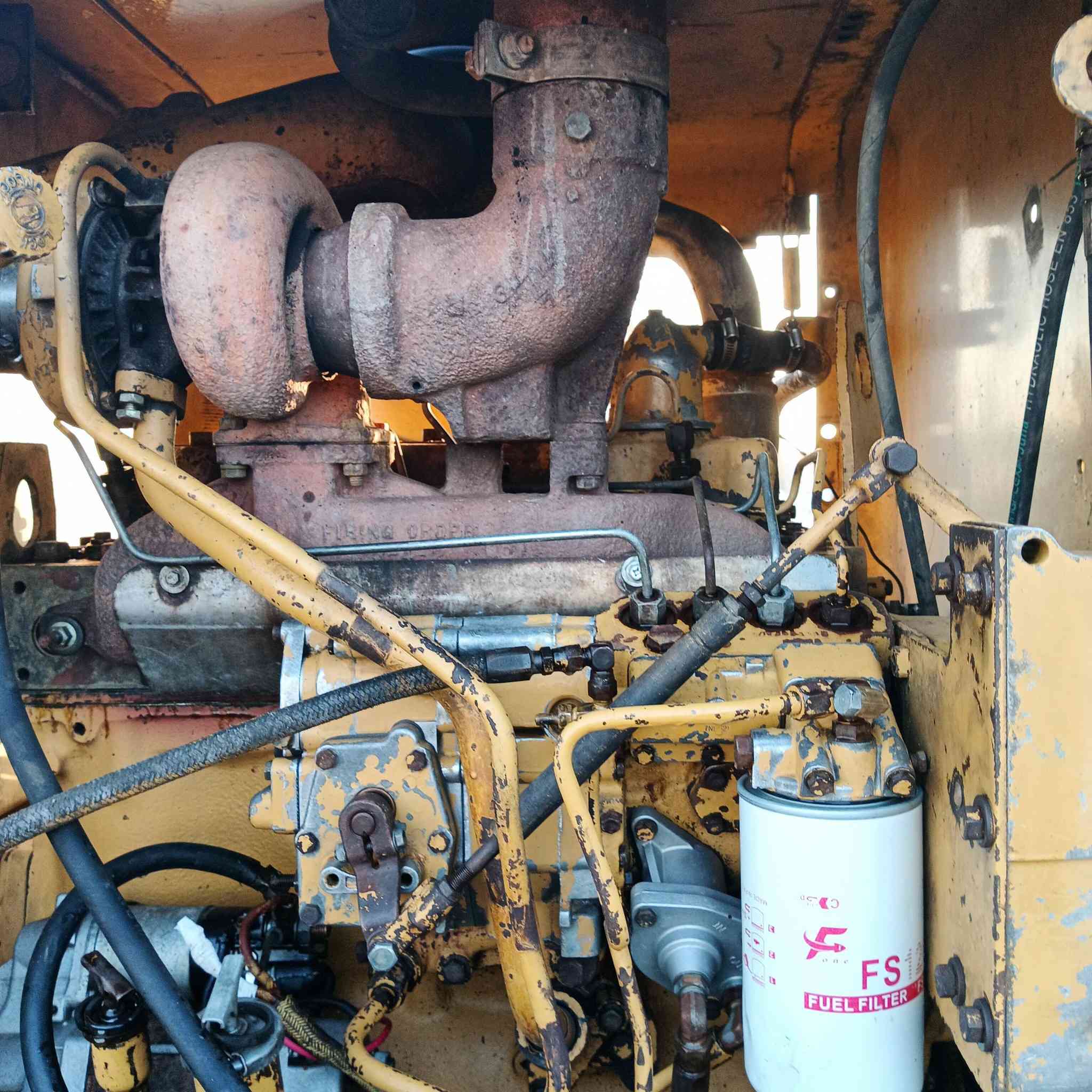 السلام عليكم.كريدر كتر بلر للبيع موديل 93 كير محرك مضخه تبريد كله ضمان محرك ستندر حج 120 سوبر جاهزه مباشرتا للعمل مكفولوله من الصبغ رقم قادسيه تحويل مباشر.. .مكانه الرمادي...السعر ٣٢٥ ورقه .... هاتف ***********
