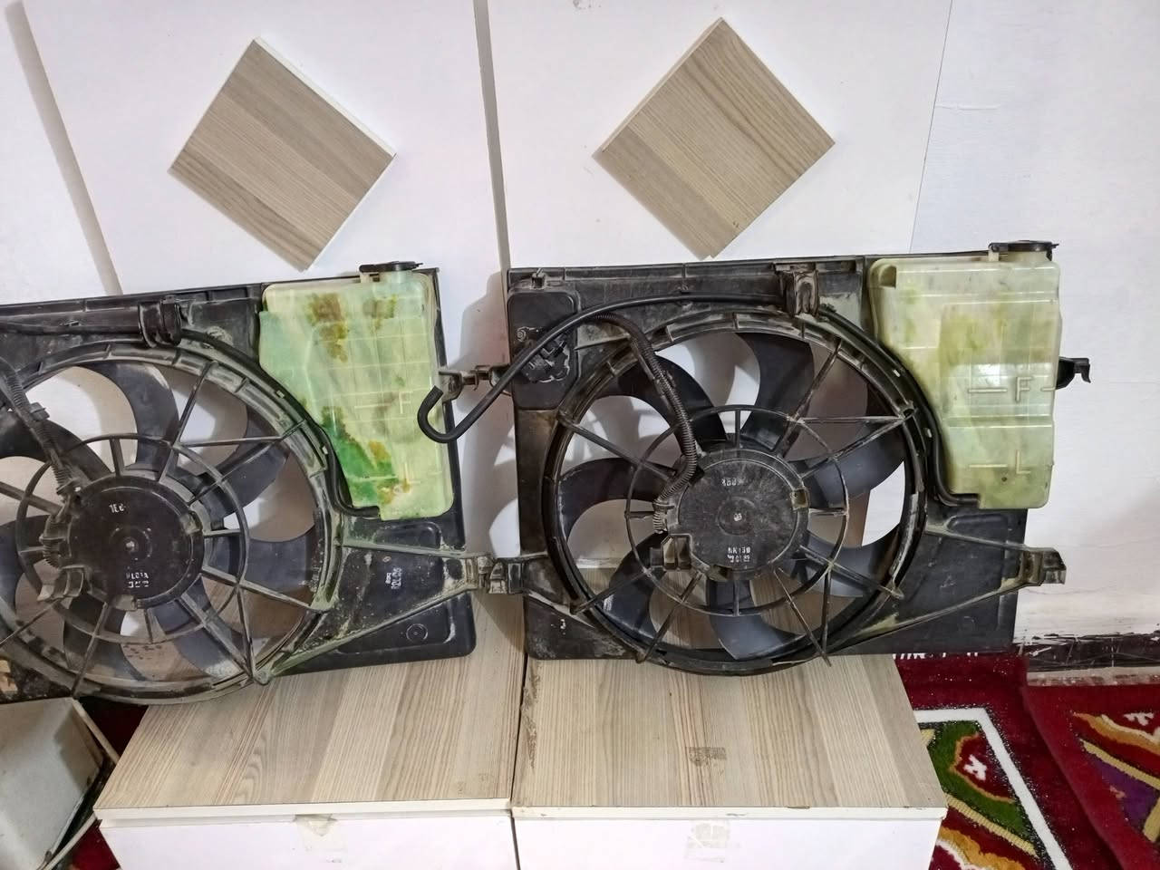 #سلام_عليكم_شباب

#أغراض_فورتي_سيراتو

#كلشي_بسعرة

1_ دكشن بارد معا جويتر 
2_ راديتر نظيفه جدآ
3_ كزوز حار معا هزاز معا عازل حرارة
4_اذان زيتيه 
5_مراوح كاملات معا مكثف حرارة
6_ قطرة دهن مكينه 2000 
7_واتر بم ماء
8_ قبق ولافات مكينه 2000 
9_قبق غطاء مجاول 
10_ جوينات ماء + صوندات كير + جوينات تدفئه 
11_ قاعدة فلتر دهن 
12_ سلف 
13_ داينمو
14_ فلينه اسبير 
15_ كيس مكينه 2000
16_ صمام هواء مبخرة


**إذا كنت صاحب هذا الإعلان وتريد حذفه لأي سبب، رجاءا أرسل رسالة إلى الدعم الفني**