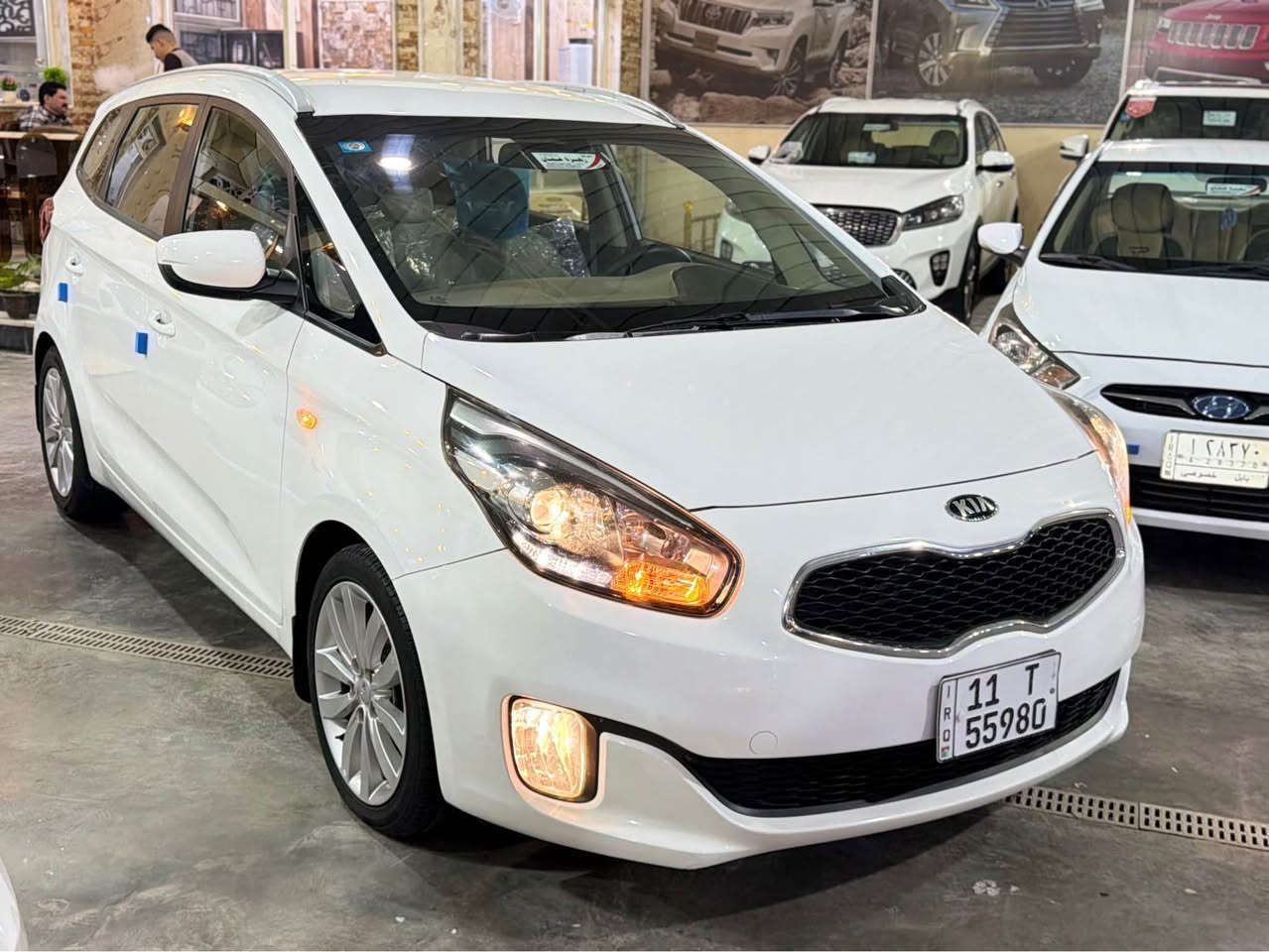 كيا كارنز 2016 خليجي رقم بغداد نكليزي بأسمي ماشيه 65 الف حقيقي السياره بحالة الزيرو ✅ مكفوله كفاله عامه. 7 راكب
محرك 2000 دوش
لايت دوار
حساسات خلفيه
نظام ايكو تقليل صرف البانزين
ABS
تحكم استيرن
مري شفط
ثلاثه وضعيات قياده
ويل كب 17
لايت لد 
قطعتين تبريد
حاكيه بلوتوث
امامي خلفي دسك
السعر 168 وبيه مجال بسيط
***********
 مكان السياره بابل شارع 80 حلة, بابل
