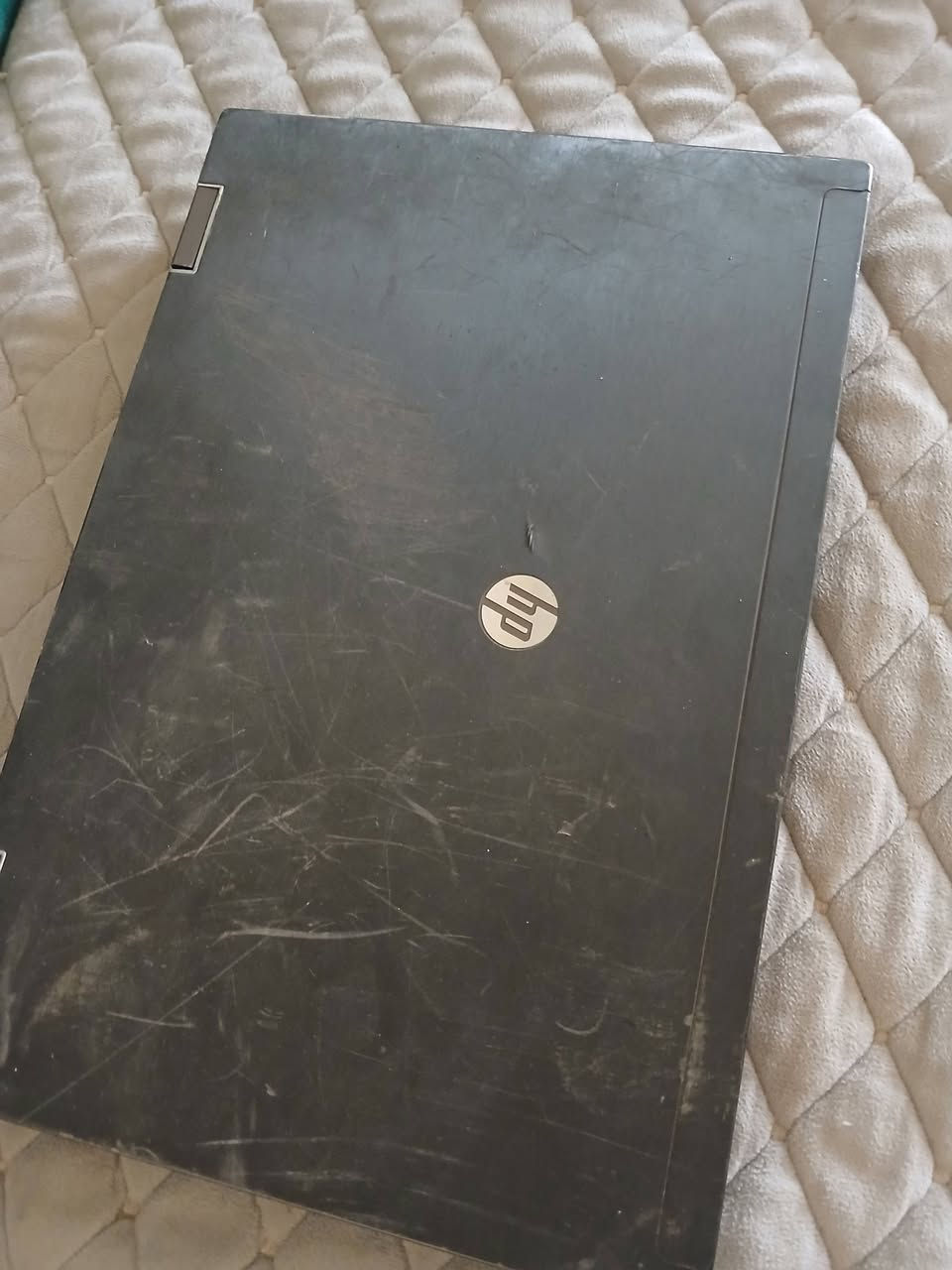 السلاام عليكم حاسبه hp للبيع ويرهم مراوس حسب القناعه بس المحوله مشتريهة ٦٠ الف مكاني ديالى بعقوبه ناحيه كنعان ***********
