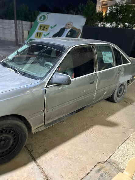 السلام عليكم للبيع وابل واميكة حجم 20 كير ومحرك شرط صدر نص عمر تايرات فوك النص عمر الكشر شوف العين السيارة رسمية وبيهة سنوية بس ماندل راعيهة ابيع حبل السعر المطلوب 12وبيهة مجال الشراي يراسلني على هاذة الرقم *********** او خاص المكان العلم اسواق الحارث
