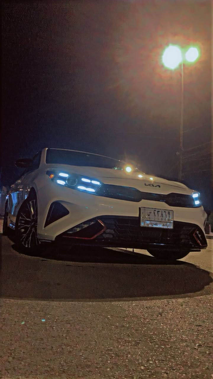 سلام وعليكم كيا فورتي 2023 GT Line فول مواصفات 1/1 
محرك 2000 دوش 
كير cvt
تبريد ثلج ❄️ 
رادارات جانبيه🔥
رادارات خلفيه🔥
فتحه سقف
سستم سماعات هارمن كاردن
سياره نضيفه وجاهزه ماشيه20Mi محرك وكير زيرو ضربتها جاملغ وبنيد قطعتين سياره حلوه نصبتها حلوه 
سعر 150$وبيها مجال
مكاني بغداد 
رقم الهاتف📞 ***********
