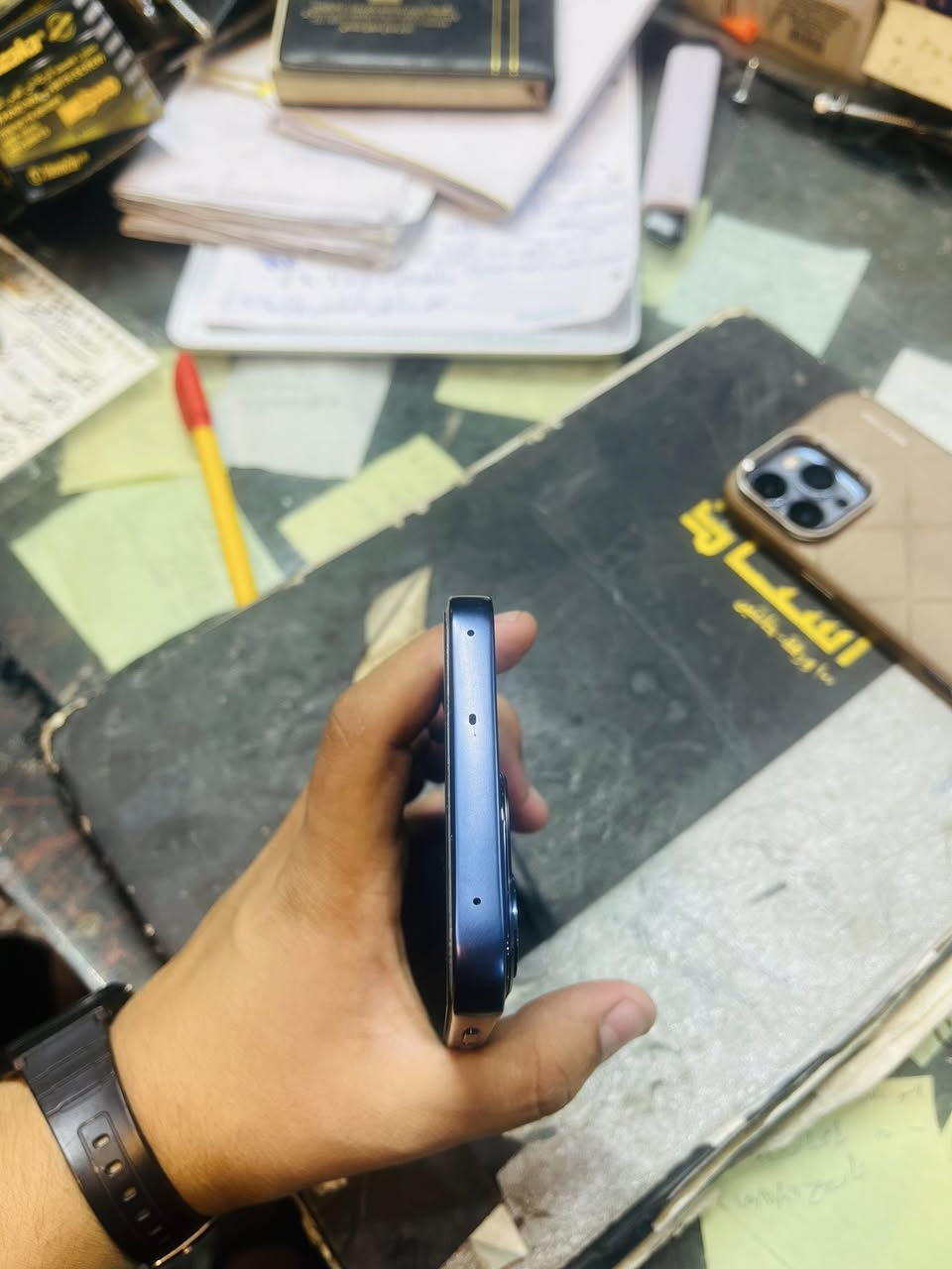 السلام عليكم جهاز OPPO وبو رينو 15 أف فايف جي للبيع نضيف جدا صار عشر أيام مفتوح من الكارتون كامل ملحقات ذاكرة ٥١٢ السعر ٥٣٠ العنوان بغداد الرشاد الرقم ***********
