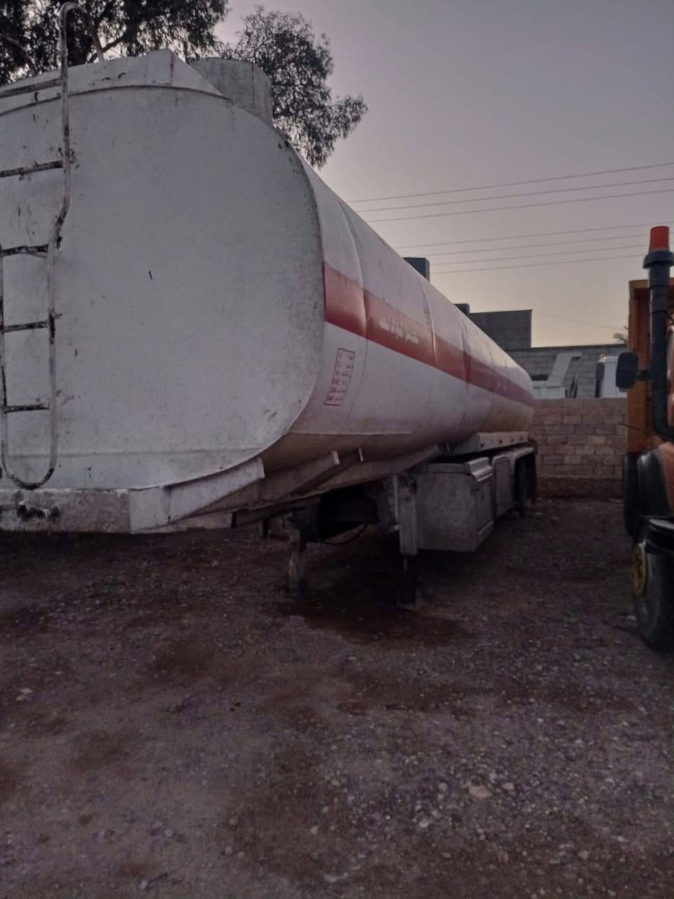 سلام عليكم صهريج البيع دناكير سكانيا ***********
