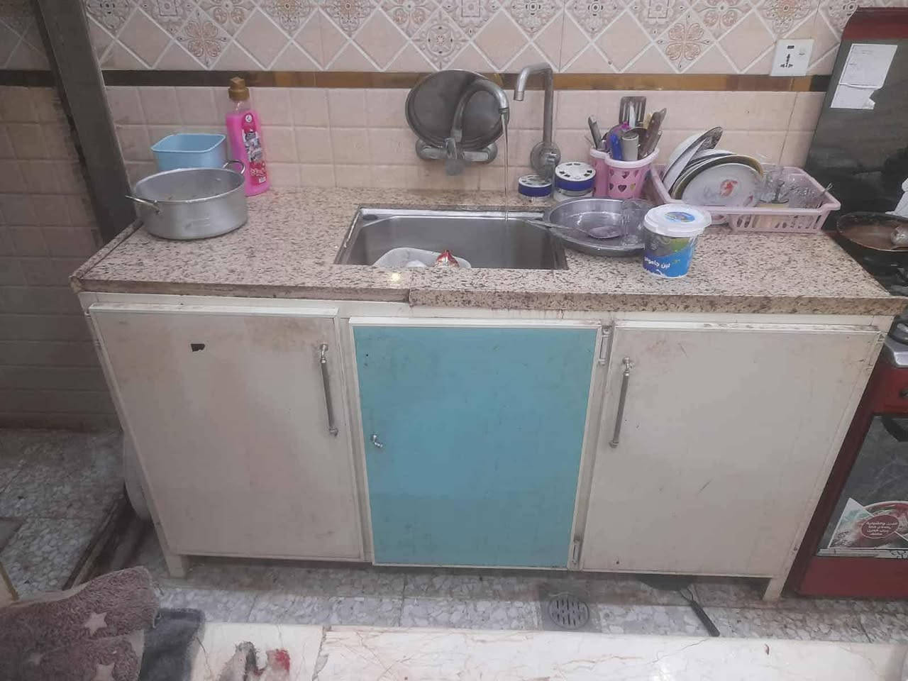 السلام عليكم كاونتر للبيع نضيف جدا بي فقط فايبره ضرر بيهه بسيط العنوان بغداد البلديات ضياء الحلفي خاص ماعدي (***********)السعر 500
