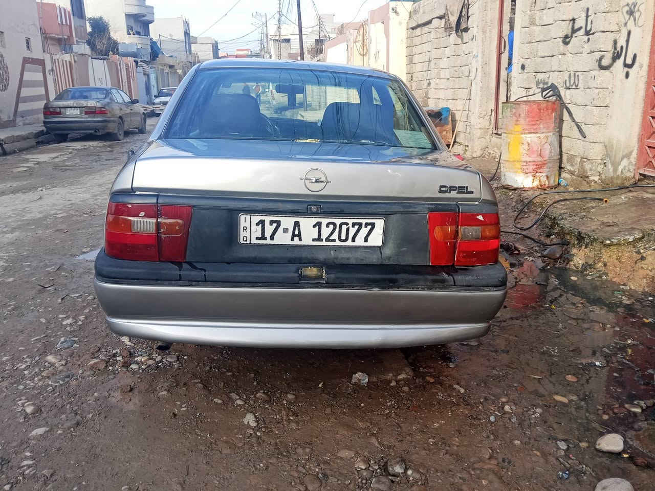 سلام عليكم للبيع اوبل فيكترا موديل 1995 جديده بسمي سنويه لل30 رقم مثنى انكليزي كير  محرك شرط دوشمه جديده بسمي مكفوله كفاله عامه مال صديج كير فول توماتيك سياره جاهزه مصبوغه جماليه السعر 42 وبيها مجال بسيط العنوان الموصل جانب الأيمن الرقم ***********اسيا***********
