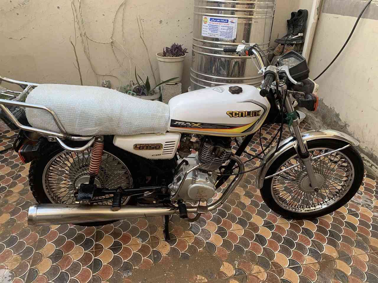 سلام عليكم دراجه للبيع موديل 2021دراجه ربع ما ذب عليها كهربائيات كلها شغاله مكان الدراجه بعقوبه حي المعلمين السعر 400 او بيها مجال لتواصل ***********
