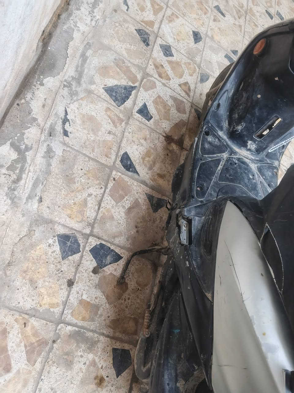 السلام عليكم جيفور للبيع دراجه كامله كلشي شغال نكره سلف وهندر بكل وقت مال جناي بريكات امامي وخلفي دبلات امامي وخلفي قفل ستيرن قفل جنطه الدراجه ناعمه ميكنته أول ماتشتغل بالسلولي خرسه من تمشي يطلع صوت خفيف بيه مامئثر عليه كابريتر وفيت بم وبنز تورباين وكلجات كلهن جدد سعر 225وبيه مجال مكاني ناصريه مركز


**إذا كنت صاحب هذا الإعلان وتريد حذفه لأي سبب، رجاءا أرسل رسالة إلى الدعم الفني**