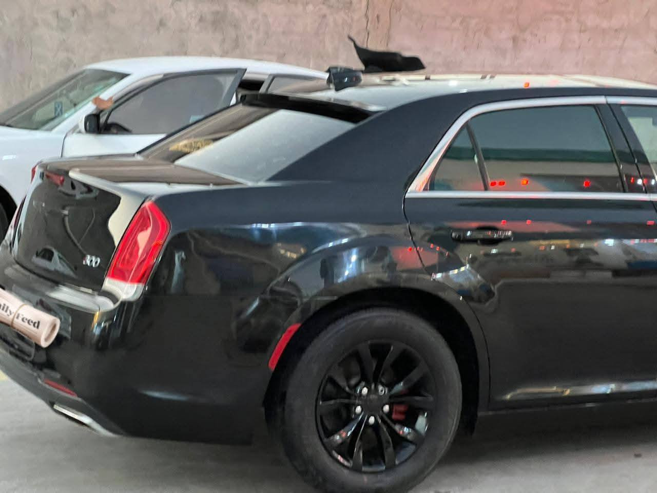 ادوات …. ادوات … ادوات
كرايسلر (اوباما)2016  
 وارد  كندي 3600/ 6 سلندر
السعر 105$ وبيها مجال للطيبين
بدون حادث 
وبدون كصه مكفولة حاوية
*شاشا كبيره
*كير ماوس ٨نمر
*انضمت قياده
*ويل كروم
* ⁠مقاعد اماميه كهرباء 
* ⁠تدفئه بالمقاعد
* ⁠سيستم زنون (بروجكترات + لايت) الاصلي
* ⁠اطارات جديده
* ⁠بطاريه جديده
* ⁠حداديه جديده
* ⁠محركها بالباكيت برغي ممفتوح بي 
* ⁠متومه رقم + سنوية سليمانيه
* كفاله من السرقه/عشائر
السياره استخدام شخصي وبعد احلى من الصور
السياره كفاله عامه من الكص 
حداده بيه مال 23سياره طك كارتون 
 مكينة كير اكسل كفاله
كهربائيات كله شغاله

مكان السيارة البصرة
هاتف ***********
