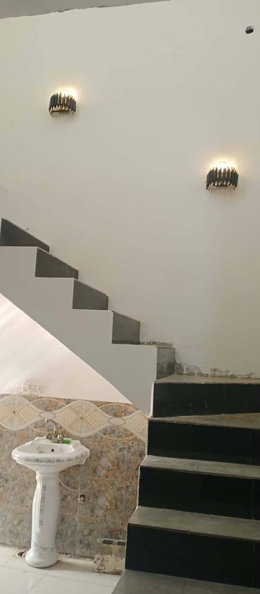 الدار للبيع 50 متر   السعر 36
شارع بني تميم   خلف مدينه الزائرين 
سند  25 
***********
