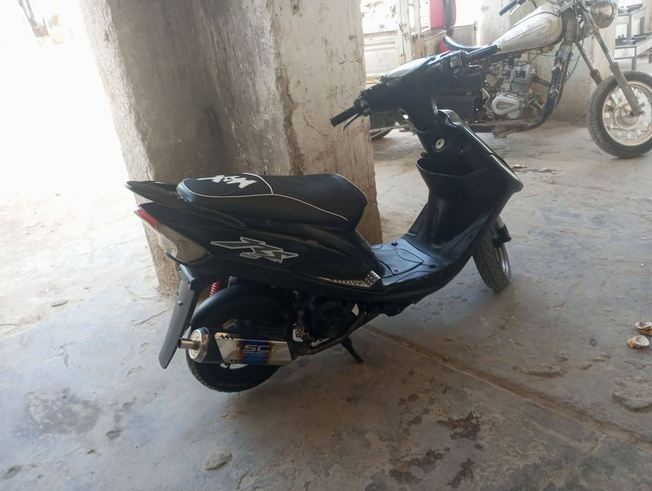 سلام عليكم للبيع ماكس معدل شرط 120 الكهربائية كله شغاله عدادات شغل تايرات دبلات كله نضيف وجاهز تخبل دراجه الله شاهد مال جناي سعر 450مجال مكان المجد معلق ***********
