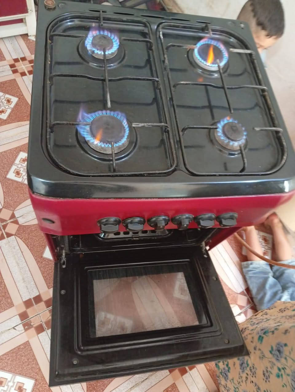 طباخ اربع عيون نضيف بدون عيب د
بس جامة فوك ماكو ونارة حلو فرن شغال 
65 وبي مجال


**إذا كنت صاحب هذا الإعلان وتريد حذفه لأي سبب، رجاءا أرسل رسالة إلى الدعم الفني**