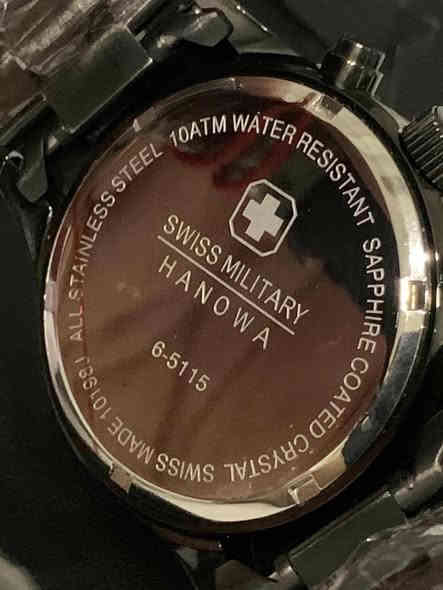 السلام عليكم......
ساعة سويس مليتري هانوا سويسري أصلي بطارية 
مكينة ٣حجر 
سوبر كوارتز 
ستوب وج 
كرونوكراف 
نافذة للعرض التاريخ واليوم 
سناتر شغالة 
أميال وأرقام فسفوري 
القطر ٤٠
مقاوم للماء ١٠٠م 
سنتر ثواني ثانوي 
حافظة جلد لحفظ بطاقات التعريف 
سير حديد ستانلس ستيل معلم 
جديد غير مستعمل مع العلبة الاصلية وبطاقة الضمان 
السعر ١٢٥ الف 
يوجد توصيل ***********
