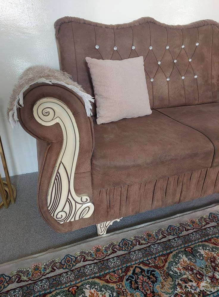 ئه م تاققم ئیڵە Lبۆفرۆشتن 9نە فه رییە سعر 140000شوین سلیمانی بۆزانیاری زیاتر په یوە ندی بکە ن *********** السليمانية, العراق
