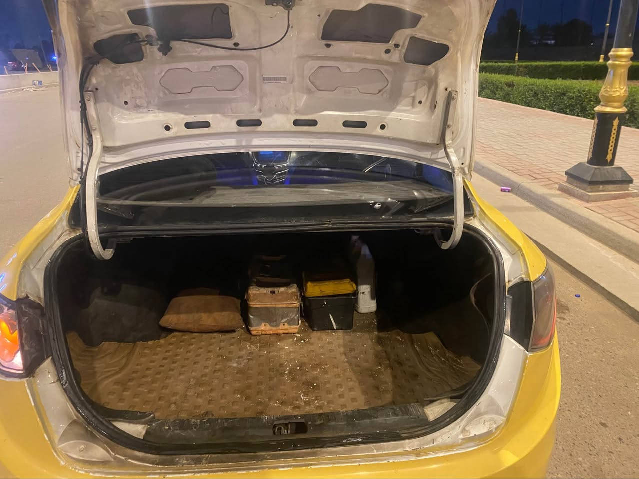 فاو اولي 2015 محور كير وكينه كورلا vvt الحديث
كامله وجاهزه نقصها بولبرنات وداريف شفت اماميات صار بيهن صوت من المطر ونقصها راديتر تبريد الباقي كامل مصار شهرين من محوريها
رقم بغداد تحويل ثاني يوم
كير ومكينه وكهربائيات وتخم تاير وصدر جدد
غرفتها نظيفه كشنات جلد سنترلك بوب وجام كلها تشتغل مري تحكم كهرباء والكشر شوف العين بيع 35 او مراوس
عنوان بغداد قرب جزيرة بغداد السياحيه *********** بغداد, العراق
