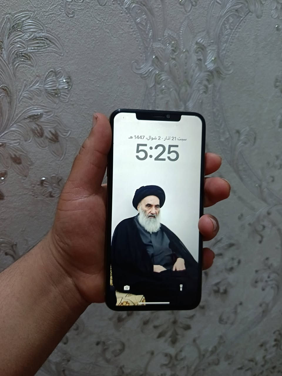 السلام علیکم آيفون اكس ماكس جهاز نضيف جدا كلشي شغال ماعدا فيس ايدي توصيل موجود ***********
