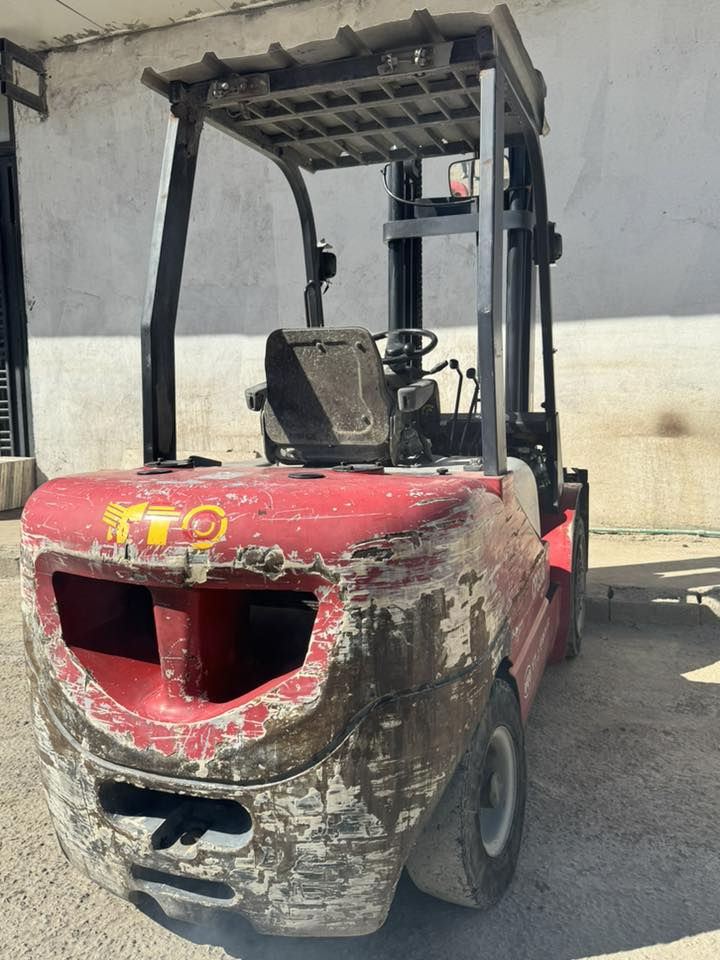 رافعة شوكية صيني yto
موديل 2019 
3طن  3 حركات 
جب عالي 
416 ساعة عمل 
ااسعر 70 ورقة وبيه مجال 
مكانه بغداد التاجيات
***********
