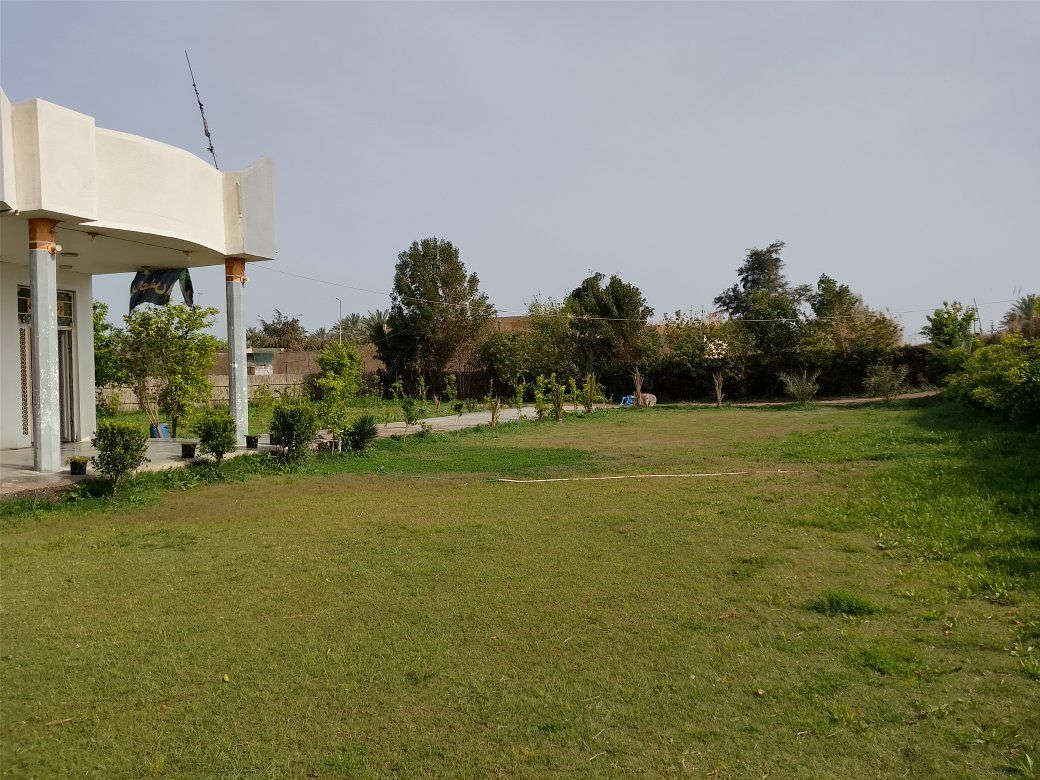 دونم طابو زراعي سند 25مسيج ماء كهربا مدارس مستوصف تبليط مطاعم  شاطيه مع دار حديثه ومشجره  واسط العزيزيه الدير  ***********
