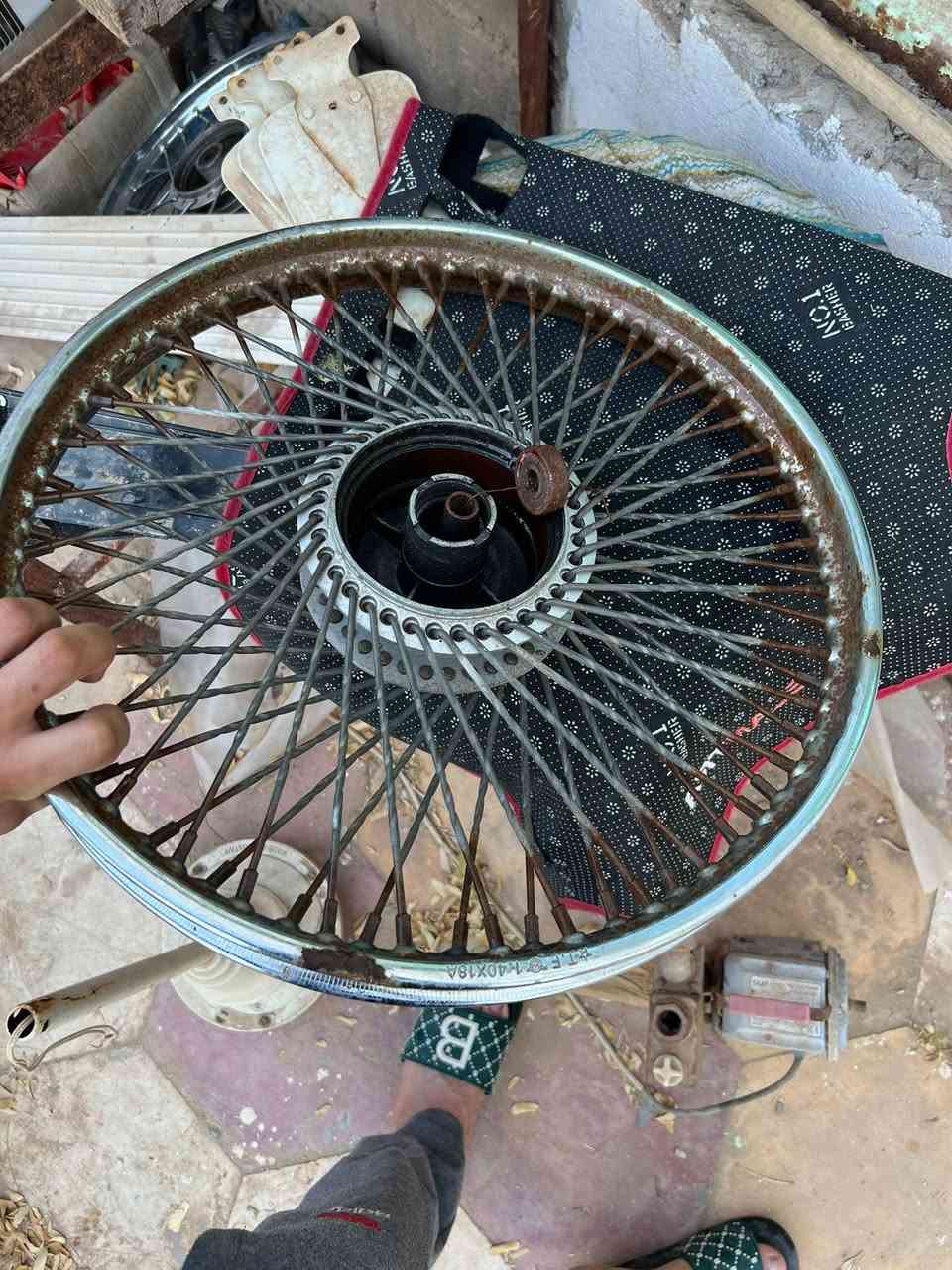 أدوات دراجه اربعه كير وياله واحد امامي واحد خلفي سوبايه وكشن وصفاحيات لون احمر للبيع شلعه واحده او مفرد حط سعرك وتعال خاص


**إذا كنت صاحب هذا الإعلان وتريد حذفه لأي سبب، رجاءا أرسل رسالة إلى الدعم الفني**
