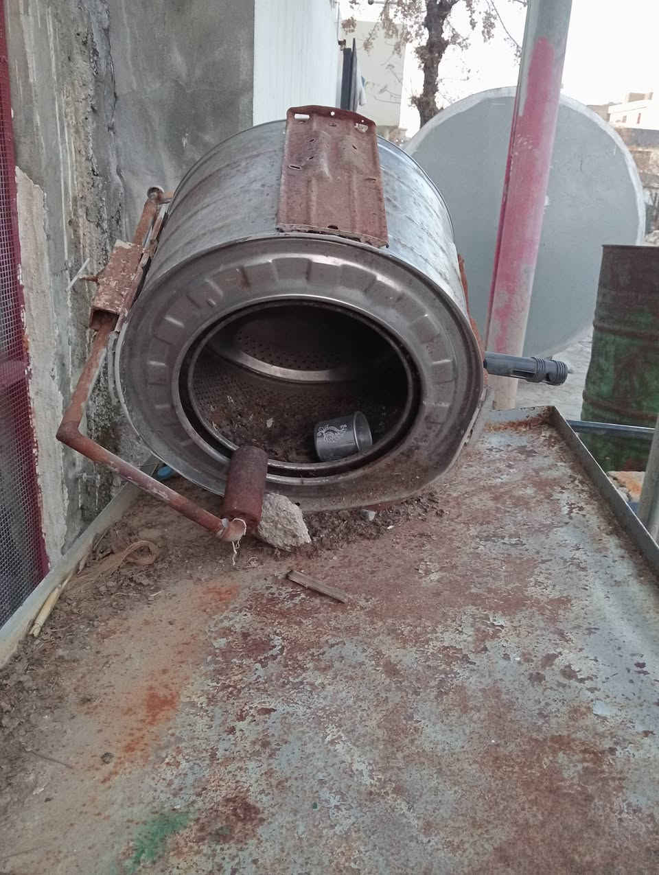 ئەم مەکینەی گوڵەبەڕۆژە برژاندنە بۆفرۆشتن زۆر پاکە دەست کردە چەم چەماڵ ئەنفالەکان
***********
***********
