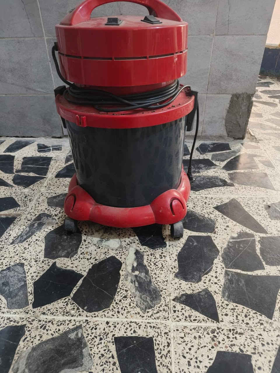 السلام عليكم مكنسه تشفط وتكنس وزيتيه ملابس ثنينهن استخدام اسبوع وتركناهن سعرهن ب٨٠ فقط


**إذا كنت صاحب هذا الإعلان وتريد حذفه لأي سبب، رجاءا أرسل رسالة إلى الدعم الفني**