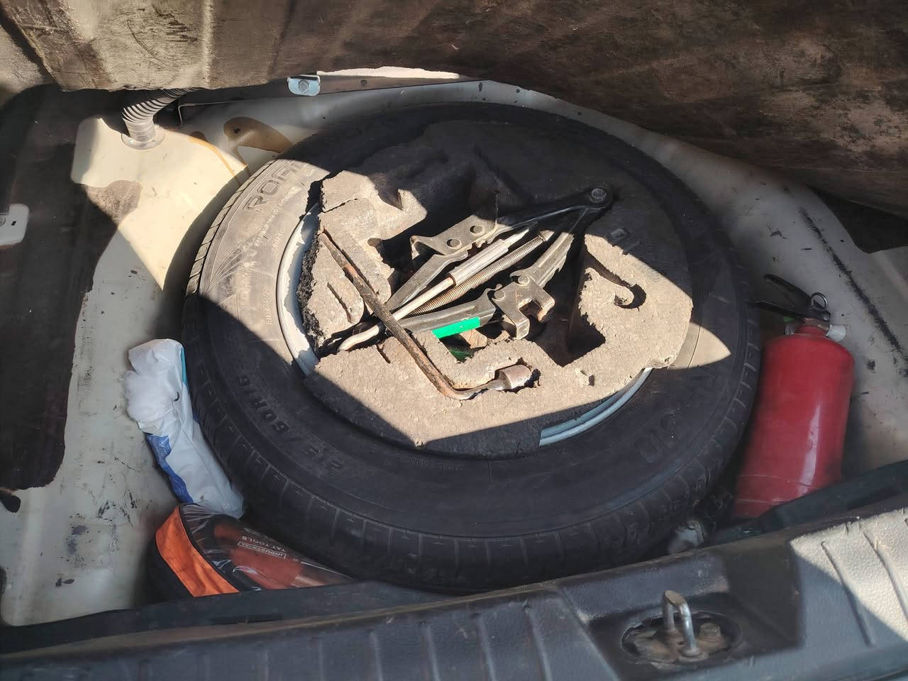 سلام عليكم كيا ابوتما خليجي موديل /12/ 
صدر أمامي خلفي نضيف تدفئه تبريد شغلات مكينه كير خير من الله سياره مصبوغه حزام / سياره بل كوت رقم اربيل هزه جديد سنويه جديد ضربه بل باب الخلفي وضربه بل باب ألمامي  ضربات بسيطه مبينات بل صور سياره بيه منضومه غاز/ مكينه 2000/ هاذه رقمي ما متواجد عل خاص /*********** / سياره بلاش 118 وبيه مجال حك الجيه / سياره احله من صور / ترهم مراوس حسب القناعه /
