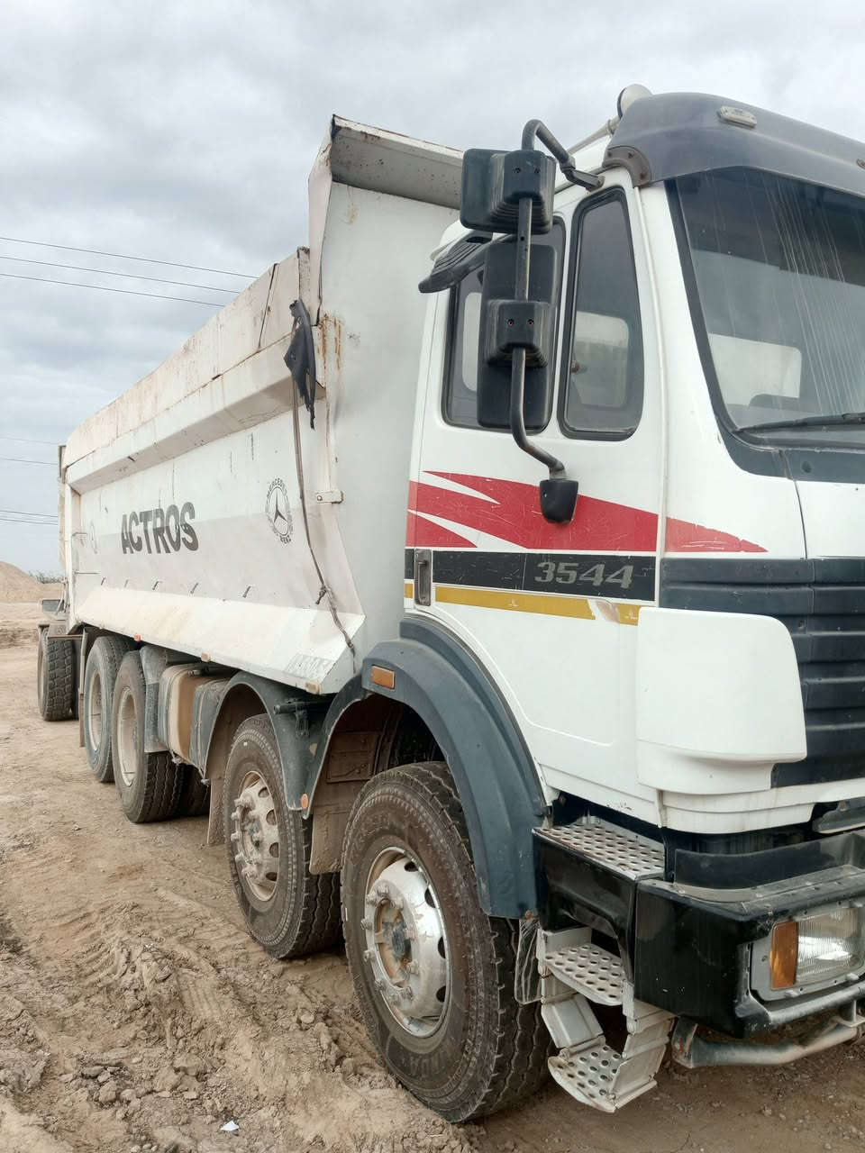 لبيع موديل 98 K3 بدون شيال محرك 44 كير210 مجموعه جيف قيطان عكرب بلادي مكفوله مربوطه قاطره مقطوره 3لوحات باسمي جاهزه تخم تاير ***********
