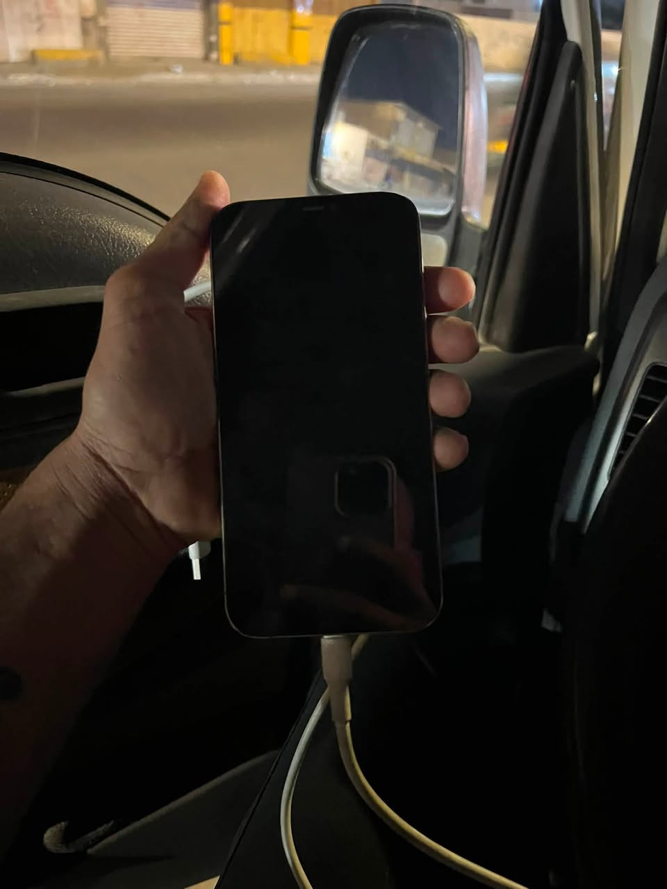 12 برو ماكس
للبيع ذاكره 256
مبدل شاشه وبطاريه 
سعر 275 
بصره المعقل 
بدون ملحقات
***********
