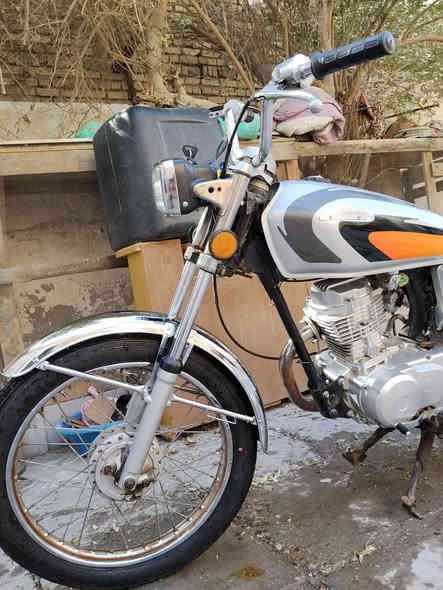 السلام وعليكم دراجه نامه رقم وسنويه موديل 2019 محدثه بيه خيط تبخير بدايه خفيف دراجه جديده وحلوه متحركه البلادي مو الجديد مليون 50 بيه مجال ***********
عنواني بصره كرمه علي
