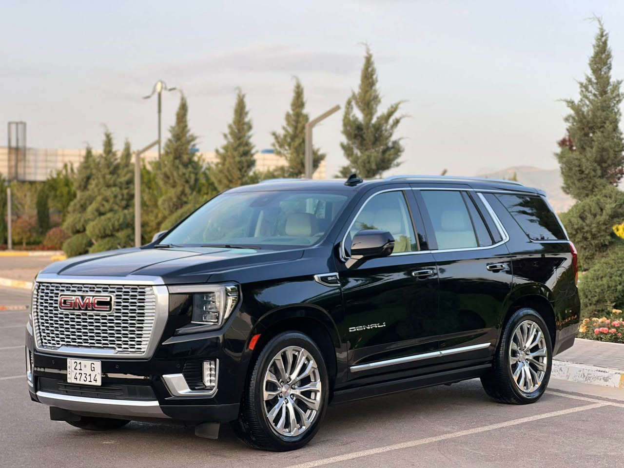 GMC - DENALI🦅
موديل ٢٠٢٤

ماشية: ٢٤ الف كيلو حقيقى
ضمان شركة المنصور

بدون صبغ ، بدون شخط ،
 بدون رصعات ، بدون بارد ، بدون تبديل
حتى دعاميات  بشرط بدون صبغ ✴️

“،”،”،”،”،…….،”،”،”،”،”

محرك كير بشرط مامفتوح 
كفاله عامه من دعاميه ل دعاميه

 ❇️❇️

السيارة كلش كلش حلوة نظيفة مرتبة لوك لوك 💫

•••••••••••

GMC - Denali

‎حجم المحرك : 6.2 لتر 
‎عدد الاسطوانات : 8 سلندر 
‎القوة الحصانية : 420 حصانية 
‎الكير بوكس : 10 سرعات 

<<<<<<<>>>>>>>

مواصفات 🔻

‎نظام هيدروليك 
‎دخول ذكي للسياره ( بصمة )
‎شاشات خلفية
‎دفع رباعي دبل
‎دوسات كهرباء
‎شاشه اماميه كبيره
‎شاشات عدد 2 خلفيات
‎كامرات 360 درجه 
‎كامرا خلفيه بالمرايه
‎بانوراما طكتين
‎شاحن واير ليس
‎كشنات جلد
‎كشنات كهرباء
‎كشنات خلفي منفصل
‎رادار تحديد مسار
‎رادارات جانبيه
‎رادار امامي
‎ثلاث قطع تبريد
‎هيترات بالكشنات تدفئه تبريد امامي خلفي
‎دوسات كهرباء تفتح ويا الباب
‎بصمه + بصمة ابوب 4
‎صندوك كهرباء
‎فورويل 4x4
‎هند بريك بصمه
‎استيرن كهرباء
‎اتو ستوب
‎حساسات خلفي امامي
‎كشافات
‎لايتات لد + فول زنون
‎بكلايت لد خلفي
‎كشنات الخلفيه كهرباء
‎سبعه راكب
‎داتا شو
‎هيتر بالاستيرن
‎فول تحكم ستيرن

‎وبعد بيه مواصفات هواي والدنيالي معروفة مواصفاته فول الفــووول 💯

سعرها:655$ بيهه مجال قليل
***********☎️
***********
📍مكانها سليمانية بغداد, العراق
