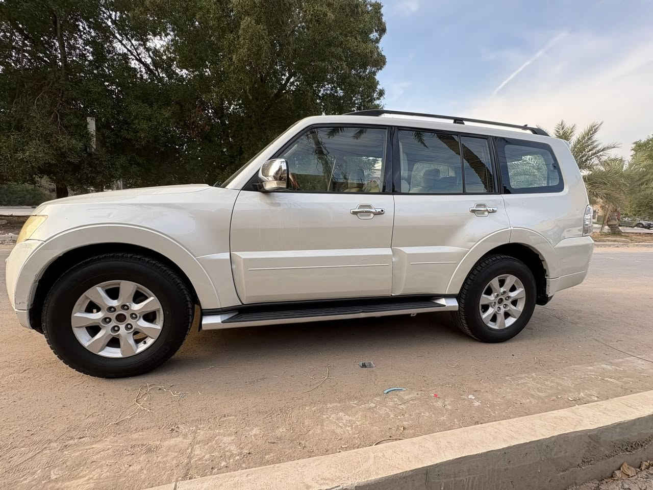 باجيرو حبتور  2010 خليجي  مكفوله من الصبغ بيه بارد صغير بالجاملغ ايمن محرك 3500  المرغوب تبريد ثلج 7 راكب دمام سلايد روف تحكمات ستيرن مانع انزلاق فول للأخير  حبتور رقم بغداد الجديد بسمي السعر 143$ وبيه مجال رقم الهاتف ***********
