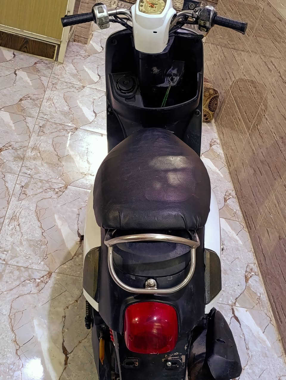 سلام عليكم
ماكس بوليس ( كابريتا) للبيع 

نقصها سلف و باتري فقط 

سعر مناسب 👇
***********
