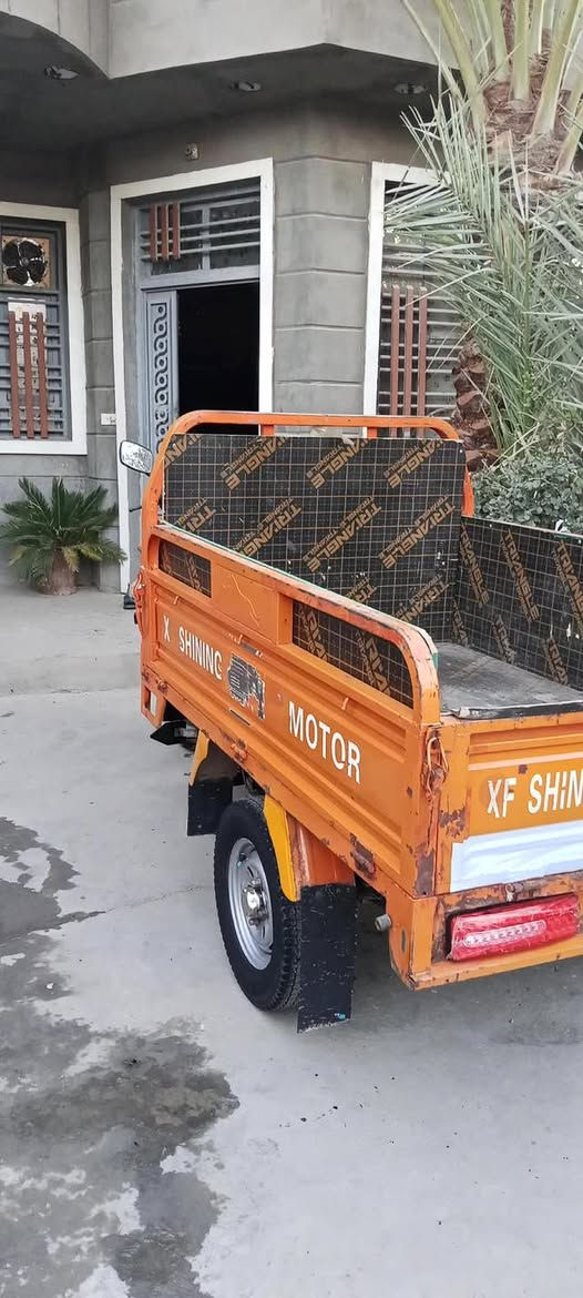 سلام عليكم ستوته صقر للبيع مديل ٢١مكينه ٢٢اوراق اصولي كمرك مكاني بغداد العماري سعر 1550بيها مجال حك جيه ***********
