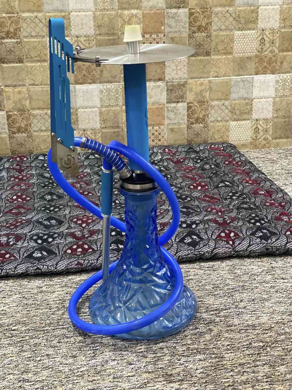 السلام عليكم نركيله  الماني ماركه حلوه معروف مستخدمه قليل مطبوعه إنكليزي شرط الطعم والدخان السعر خاص أو تتصل ***********
