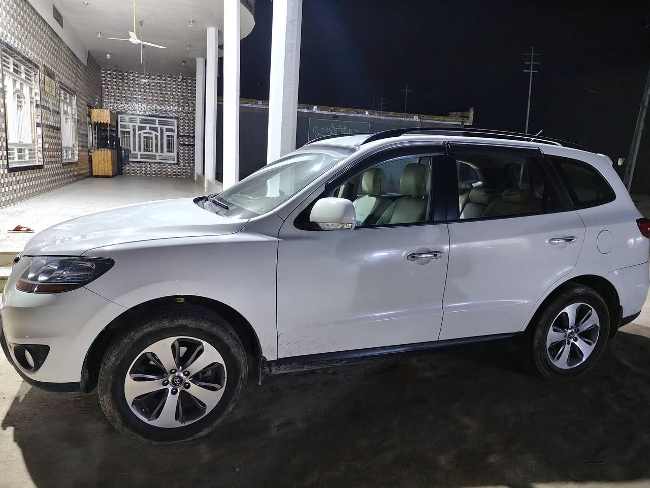 سنتافي 2012 خليجي فول مواصفات مكفوله من الصبغ والتبديل السياره جاهزه كير ومكينه وتبريد وحداديه خير من الله
فتحة سقف 
بصمة ابواب+بصمة تشغيل 
سبعه راكب
كشنات جلد
ثلاث قطع تبريد 
دفع رباعي 
شاشه اندرويد
كامره خلفيه
تحكمات بالستيرن 
مكينة اربعه سلندر 2400
المكان ذي قار سوق الشيوخ 
رقم الهاتف ***********
السعر     160$ وبي مجال
